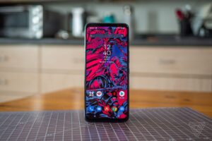هاتف ROG Phone 5 Ultimate الجديد من Asus